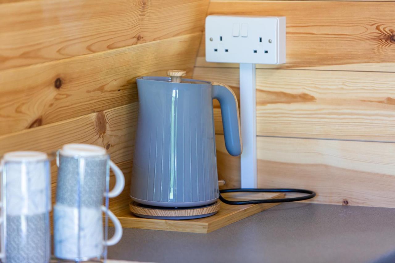 ホテル The Woolpack Glamping メードストン エクステリア 写真