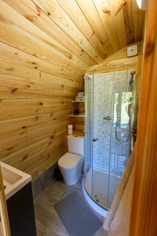ホテル The Woolpack Glamping メードストン エクステリア 写真