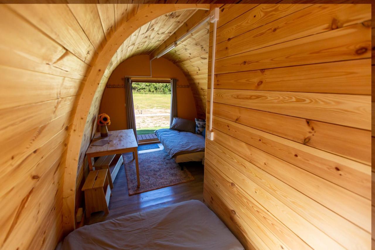 ホテル The Woolpack Glamping メードストン エクステリア 写真