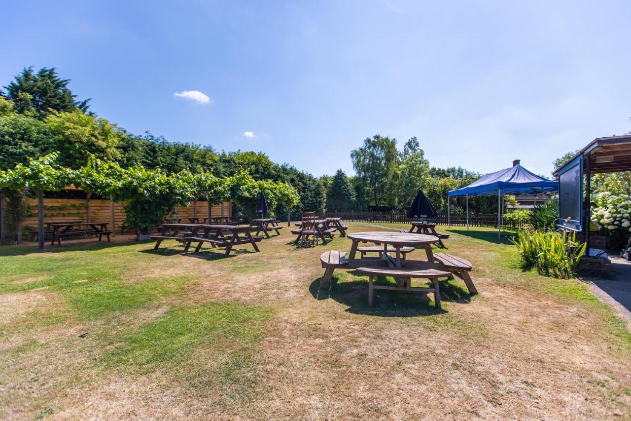 ホテル The Woolpack Glamping メードストン エクステリア 写真